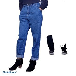 Vintage Union Label  High Rise Baggy Dark Wash  1977-1989 Jeans Waist  27”